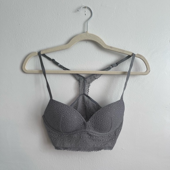 Victoria’s Secret lacy wireless push-up bralette. Racerback. 32B. - Picture 1 of 5